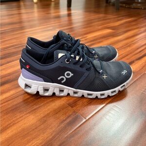 On Running Cloud X shoes women size 8.5 Iron Fade